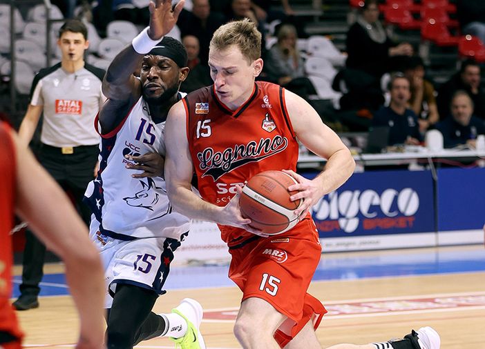 Terza  sconfitta consecutiva per i Knights, sfuma il primato