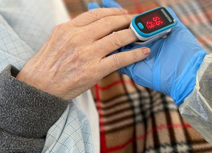 Tre settimane di attività per l'infermiere di famiglia di Tradate. Una sessantina i pazienti presi in carico Tre settimane di attività per l'infermiere di famiglia di Tradate. Una sessantina i pazienti presi in carico