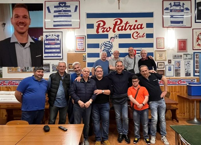 Il tifo al Pro Patria club e nel riquadro Davide