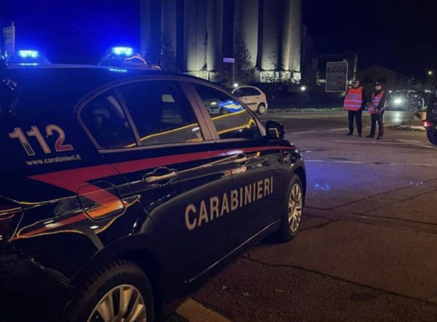 Saronno, sei pattuglie dei carabinieri in campo per la sicurezza: furti, droga e alcol nel mirino dei controlli Saronno, sei pattuglie dei carabinieri in campo per la sicurezza: furti, droga e alcol nel mirino dei controlli