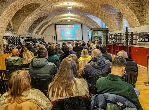 A Barolo “L’annata che verrà”: esperti e produttori raccontano in anteprima il Re dei Vini 2022