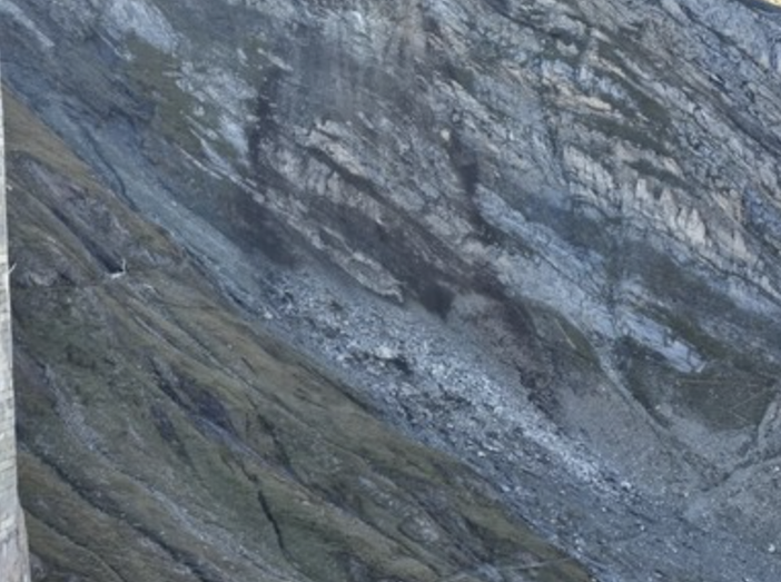 Frana in Val Formazza, un testimone racconta di non aver più visto due persone sul sentiero dopo il distacco
