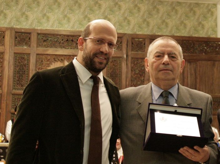 Il sindaco Marco Cavallin con il ragionier Gino Soana Il sindaco Marco Cavallin con il ragionier Gino Soana