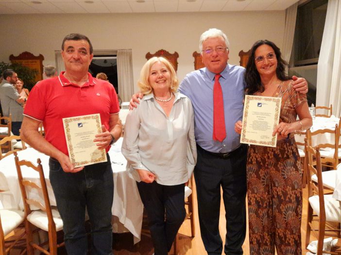 Racconti di lotta alla malattia e festa per i Giacomini d’oro ai volontari nella serata di Fondazione Giacomo Ascoli Racconti di lotta alla malattia e festa per i Giacomini d’oro ai volontari nella serata di Fondazione Giacomo Ascoli