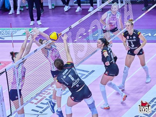 Foto ufficiale Uyba di Simone Contesini Foto ufficiale Uyba di Simone Contesini