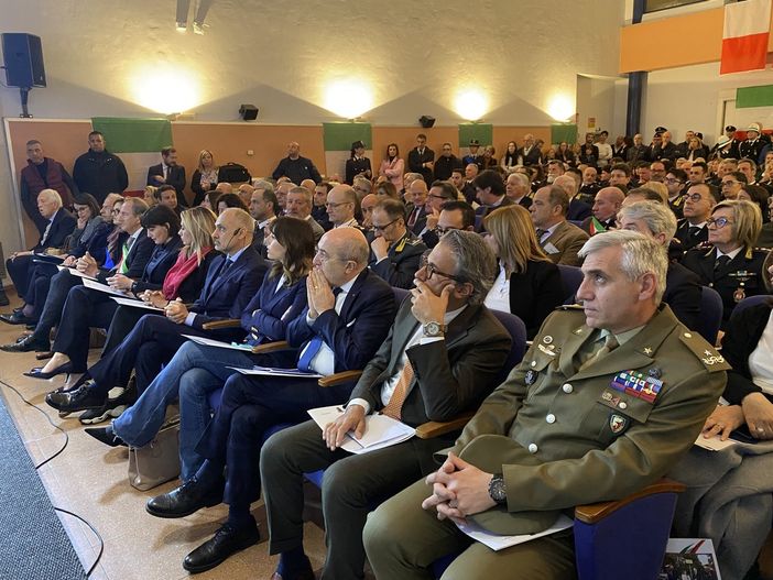 La Polizia di Stato compie 171 anni, il Questore Morelli: «Apriremo i presidi negli ospedali di Busto e Gallarate». Piaga da eliminare «lo spaccio nei boschi» La Polizia di Stato compie 171 anni, il Questore Morelli: «Apriremo i presidi negli ospedali di Busto e Gallarate». Piaga da eliminare «lo spaccio nei boschi»