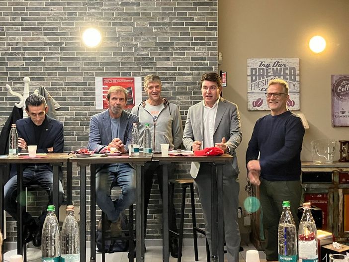 Filippo Galli: «Il mio calcio è eretico, ecco perché. Ai ragazzi bisogna insegnare a rapportarsi agli altri» Filippo Galli: «Il mio calcio è eretico, ecco perché. Ai ragazzi bisogna insegnare a rapportarsi agli altri»