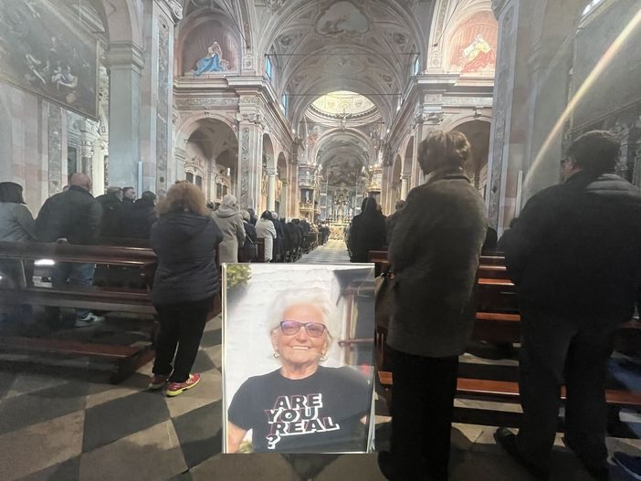 Un abbraccio infinito per Serena. Don Peppino: «Grazie, ci hai insegnato tanto»