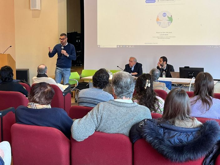 Azione Varese: successo per l'assemblea provinciale a Somma Lombardo Azione Varese: successo per l'assemblea provinciale a Somma Lombardo