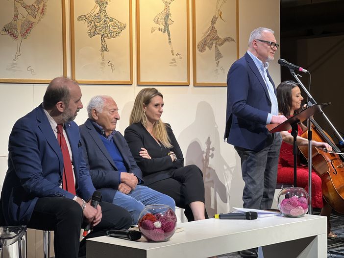 VIDEO - Mogol al Maga insegna a &quot;Vivere bene&quot;
