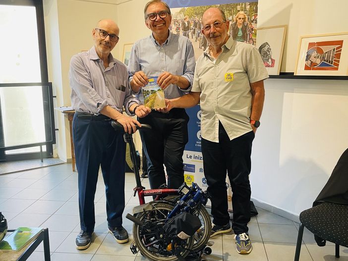 Pedalate che raccontano: a Busto la presentazione della guida “Lombardia in bici” Pedalate che raccontano: a Busto la presentazione della guida “Lombardia in bici”