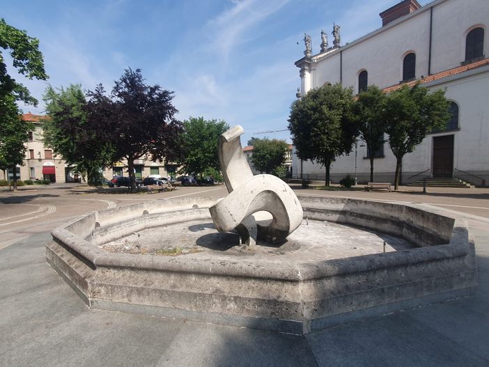 Busto, la fontana di piazza San Michele tornerà a zampillare