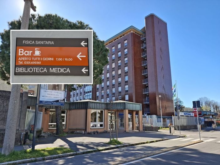 Nel riquadro, le vecchie indicazioni per il punto ristoro, chiuso da tempo