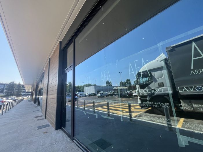 Il mosaico si completa all'ex Mostra del Tessile: al lavoro Afa Arredamenti Il mosaico si completa all'ex Mostra del Tessile: al lavoro Afa Arredamenti