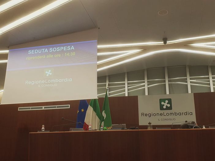 Regione, via libera all’assestamento di bilancio dopo trattative serratissime. Le voci dei consiglieri varesini Regione, via libera all’assestamento di bilancio dopo trattative serratissime. Le voci dei consiglieri varesini