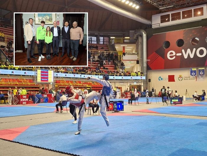 Insubria Cup 2025 alla E-Work Arena. Nel riquadro la presentazione della manifestazione 2026 a palazzo Gilardoni Insubria Cup 2025 alla E-Work Arena. Nel riquadro la presentazione della manifestazione 2026 a palazzo Gilardoni