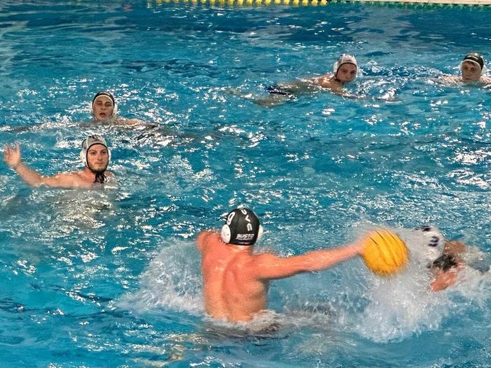 Busto Pallanuoto vince ancora: il quarto posto è suo