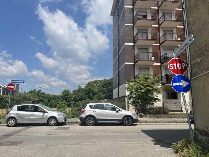 “Du stroi da meti a postu” - “Due strade da mettere a posto” “Du stroi da meti a postu” - “Due strade da mettere a posto”