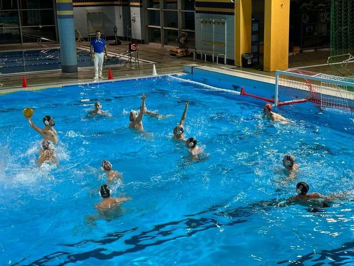 Busto Pallanuoto in azione - Immagine di repertorio