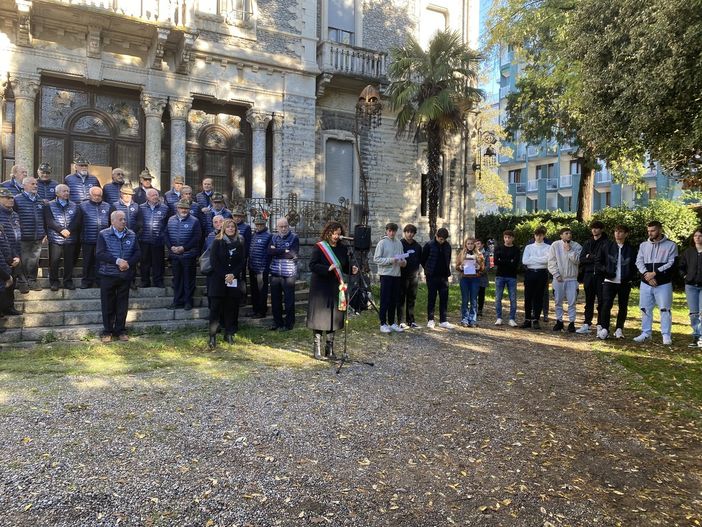 Il 4 Novembre a Busto: la Memoria mette radici nel Giardino della Riconoscenza