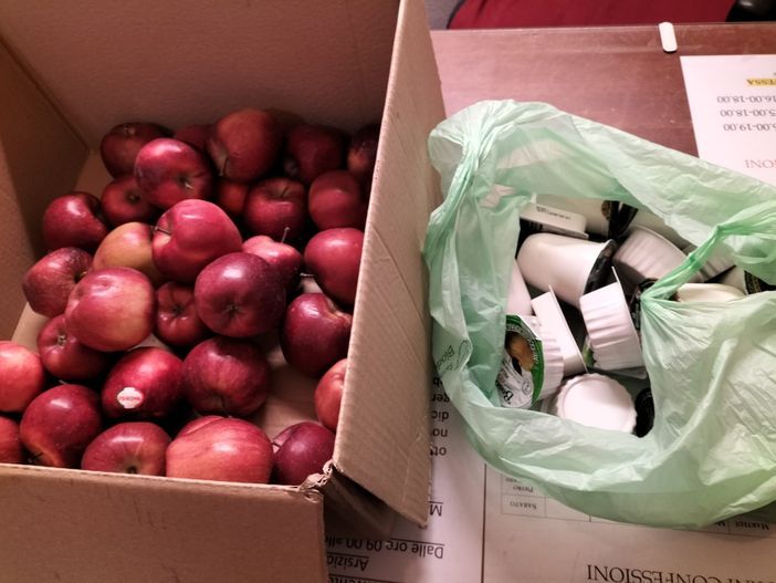 Il cibo non si spreca alle Pascoli, viene dato ai più bisognosi Il cibo non si spreca alle Pascoli, viene dato ai più bisognosi