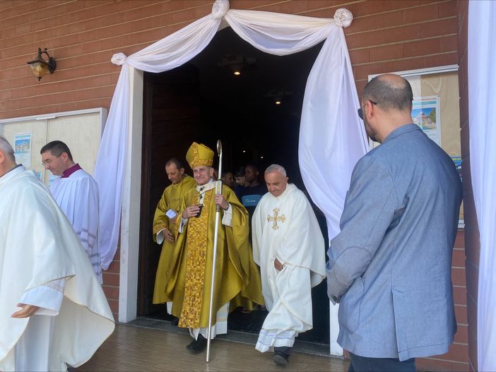VIDEO. Per i 50 anni del Redentore la consacrazione di monsignor Delpini: «È qui il luogo in cui si può imparare quello che la società oggi rischia di dimenticare» VIDEO. Per i 50 anni del Redentore la consacrazione di monsignor Delpini: «È qui il luogo in cui si può imparare quello che la società oggi rischia di dimenticare»