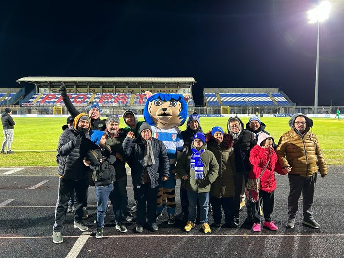 Le Cuffie Colorate sfilano con il Tigrotto per la Pro Patria Le Cuffie Colorate sfilano con il Tigrotto per la Pro Patria