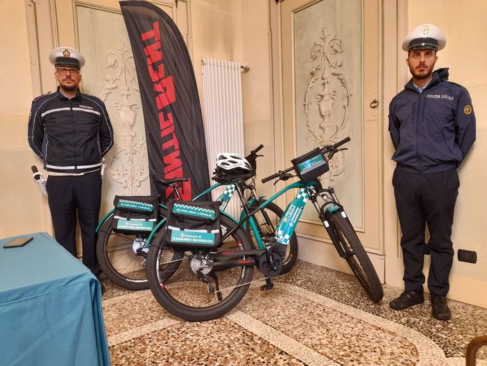 Anche la Polizia Locale di Cassano pedala Anche la Polizia Locale di Cassano pedala