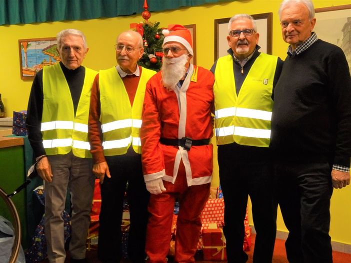 Un pomeriggio speciale con Babbo Natale per i bambini della Progetto Pollicino