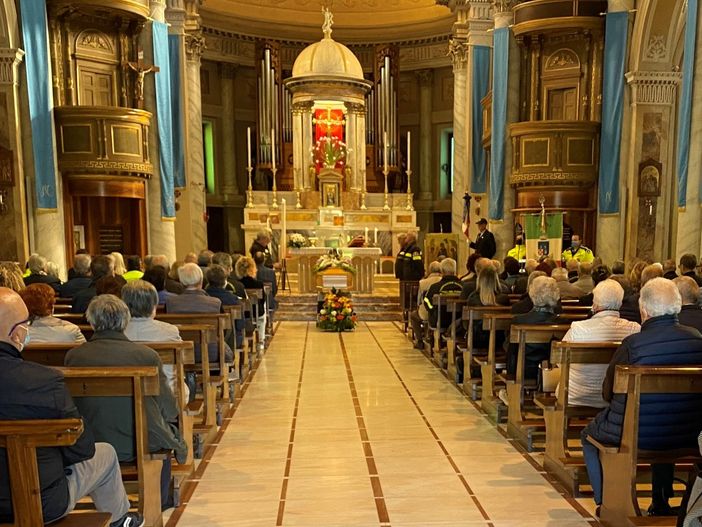 Gorla Minore si stringe per l’ultimo saluto a Paolo Caironi: «Grazie per tutto quello che hai fatto per noi»