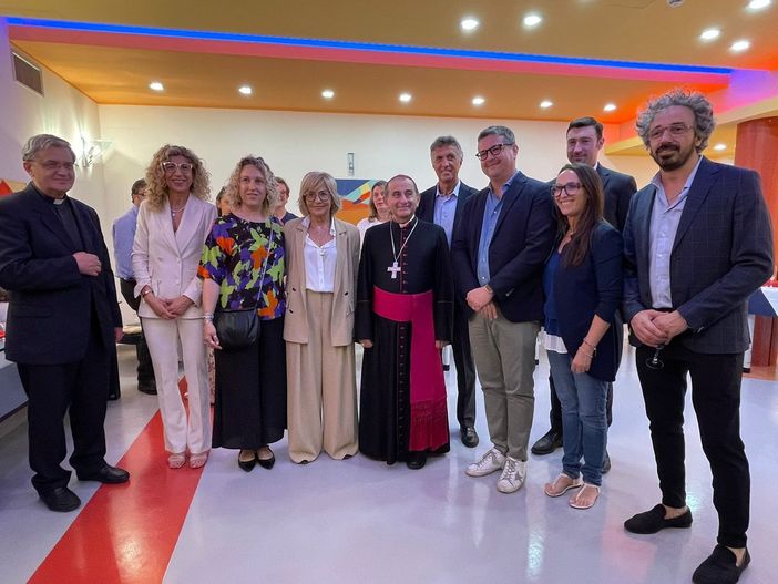 Gallarate, l'arcivescovo Delpini all'Hospice Altachiara: «La sofferenza può significare umanità e vicinanza»