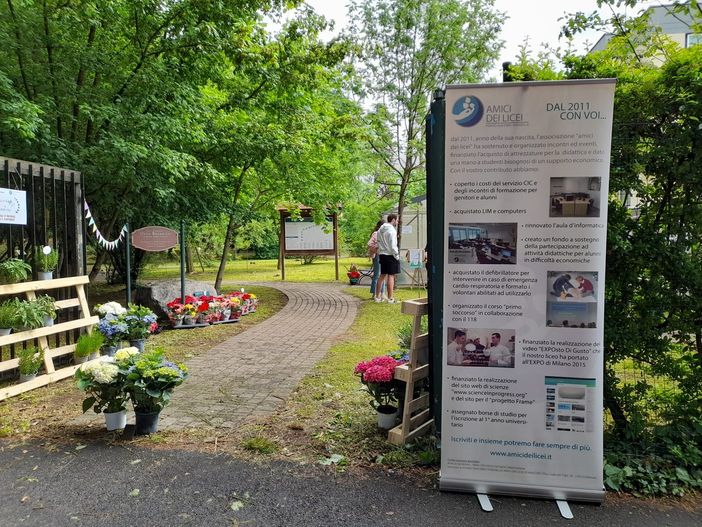Porte aperte, dopo due anni, all'orto botanico del liceo di Gallarate (vedi anche foto in fondo all'articolo)
