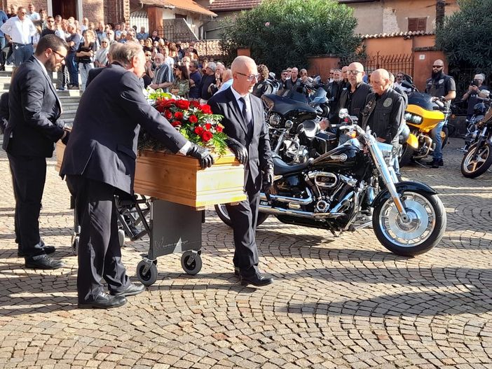 Il feretro di Ivan Miotello Il feretro di Ivan Miotello