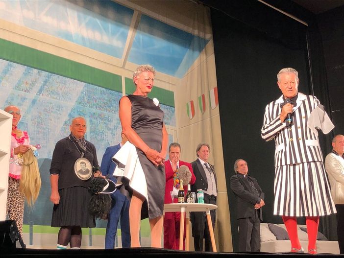 I Legnanesi al Manzoni di Busto: «Non lasciate morire il teatro» I Legnanesi al Manzoni di Busto: «Non lasciate morire il teatro»