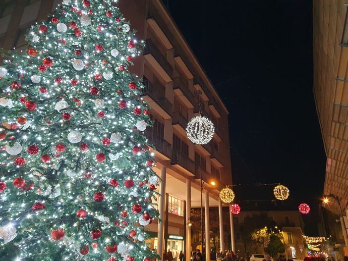 La giunta &quot;accende&quot; il Natale a Busto con 130mila euro
