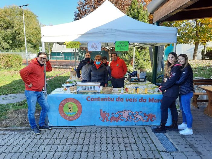 Caldarroste e vin brulè con la Pro Loco di Marnate: «C'è voglia di fare». Aspettando Natale