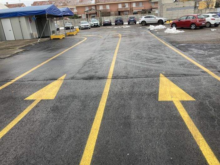 FOTO E VIDEO. Tamponi drive through a Gorla Maggiore, è tutto pronto. Almeno 500 test al giorno