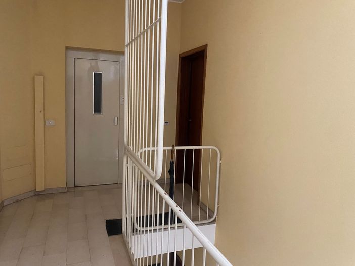 Ancora in gravi condizioni la donna accoltellata dal figlio a Gallarate