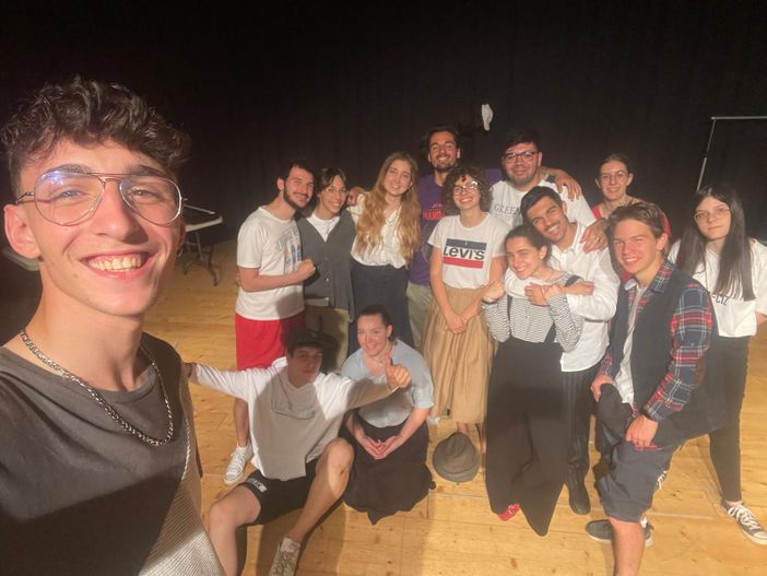 “Novecento” salpa sul palcoscenico del teatro di Sant’Edoardo con “Cercasi nome”