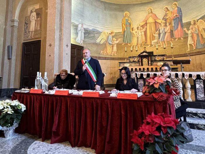 Olgiate premia i suoi studenti benemeriti: «Adesso avanti verso nuovi traguardi»