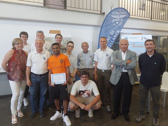 I ragazzi del Facchinetti sono saliti “Insieme sull’Alpe Devero con il Cai di Castellanza” I ragazzi del Facchinetti sono saliti “Insieme sull’Alpe Devero con il Cai di Castellanza”