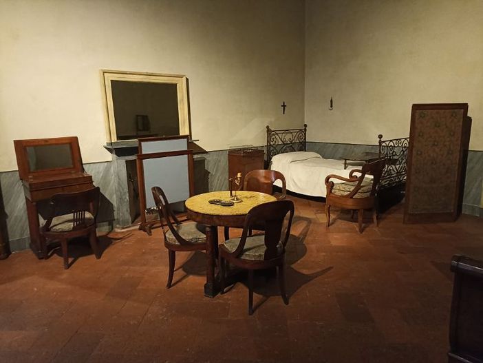 La Famiglia bustocca “irrompe” nella casa del Manzoni La Famiglia bustocca “irrompe” nella casa del Manzoni