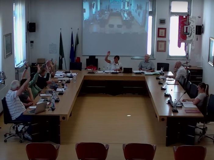 Le ferite del maltempo e le puzze tengono banco a Marnate Le ferite del maltempo e le puzze tengono banco a Marnate