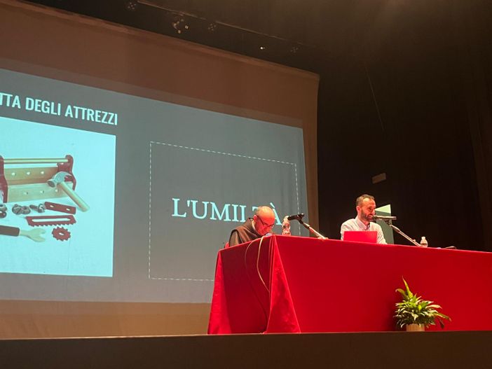 Gli adulti di domani? Vanno visti nella testa e nel cuore