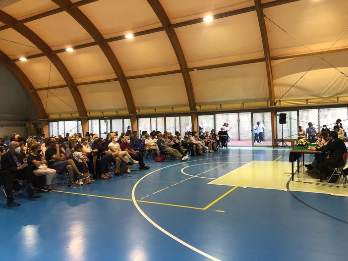 L’aula magna della scuola di via Miani porta il nome di Isa Carenzi e Franco Silanos L’aula magna della scuola di via Miani porta il nome di Isa Carenzi e Franco Silanos