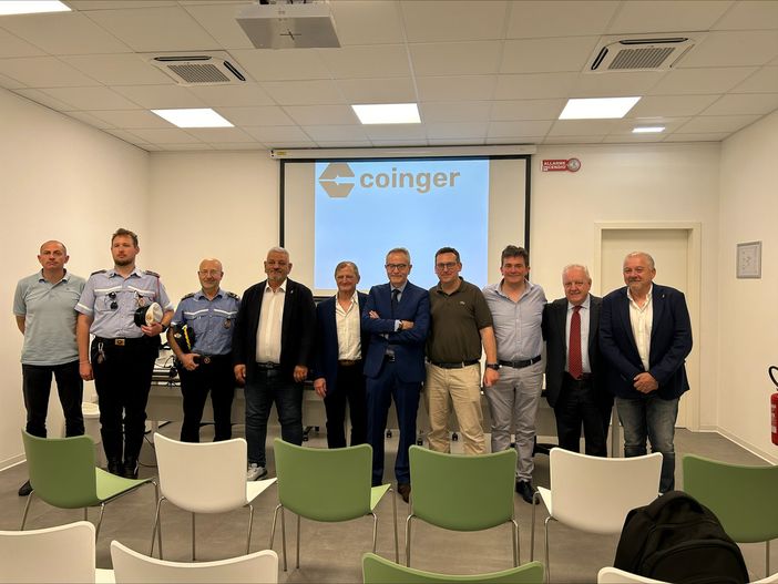 Nuove foto-trappole e distributori per i sacchi nei Comuni soci di Coinger Nuove foto-trappole e distributori per i sacchi nei Comuni soci di Coinger