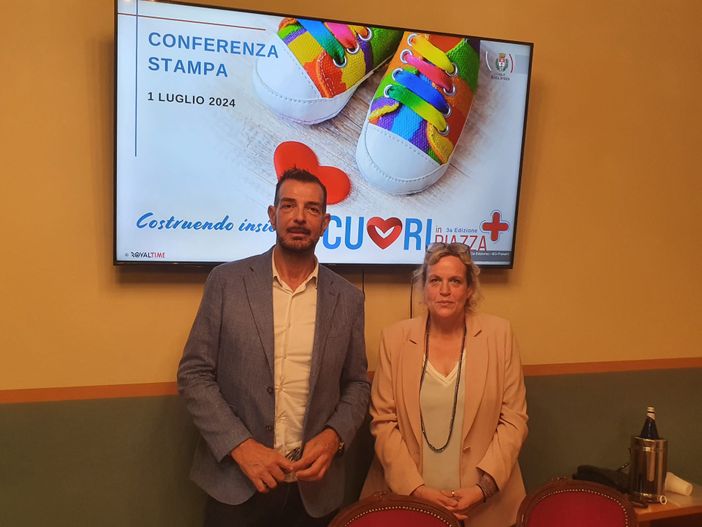 Tornano a pulsare i “Cuori in piazza”: «Creiamo una rete tra le associazioni. Cercando nuovi volontari» Tornano a pulsare i “Cuori in piazza”: «Creiamo una rete tra le associazioni. Cercando nuovi volontari»