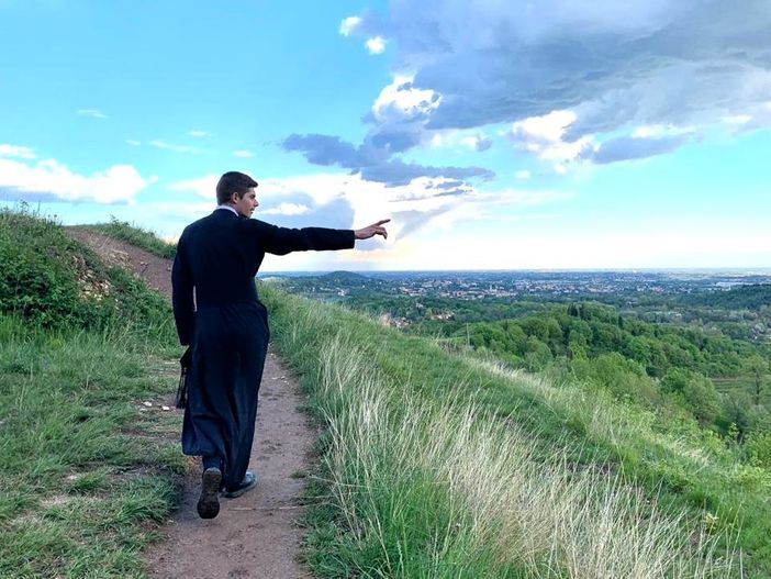 FOTO. Olgiate si prepara a salutare don Giovanni: «Tutti mi siete diventati cari come figli amati» FOTO. Olgiate si prepara a salutare don Giovanni: «Tutti mi siete diventati cari come figli amati»