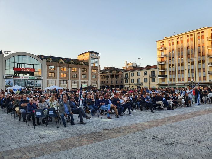 Foto di gruppo al termine della presentazione