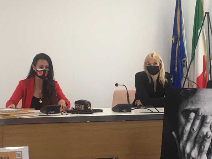 I muri del silenzio, a Gorla Maggiore l'arte dice basta alla violenza